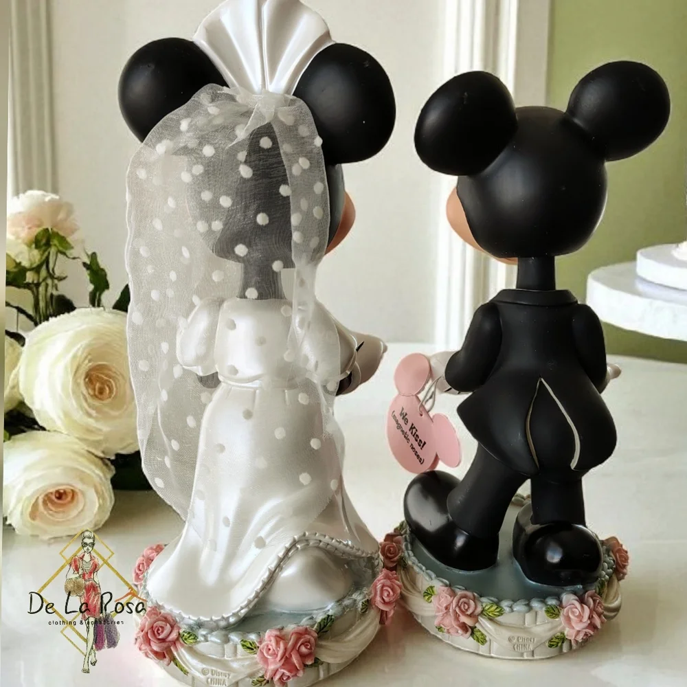 NEW Disney Mickey and Minnie Mouse Bride and Groom Kissing Bobble Heads